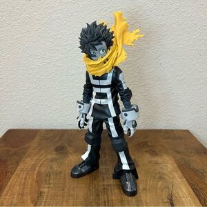 My Hero Academia Izuku Midoriya 7th Season Black and White Figure by Banpresto